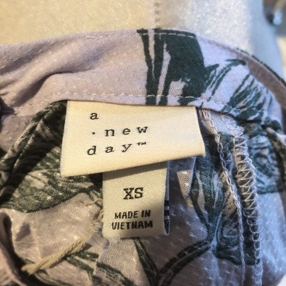 A New Day Prairie Style Long Sleeve Rayon Dress Sz XS Womens Light Purple Floral - Picture 4 of 5